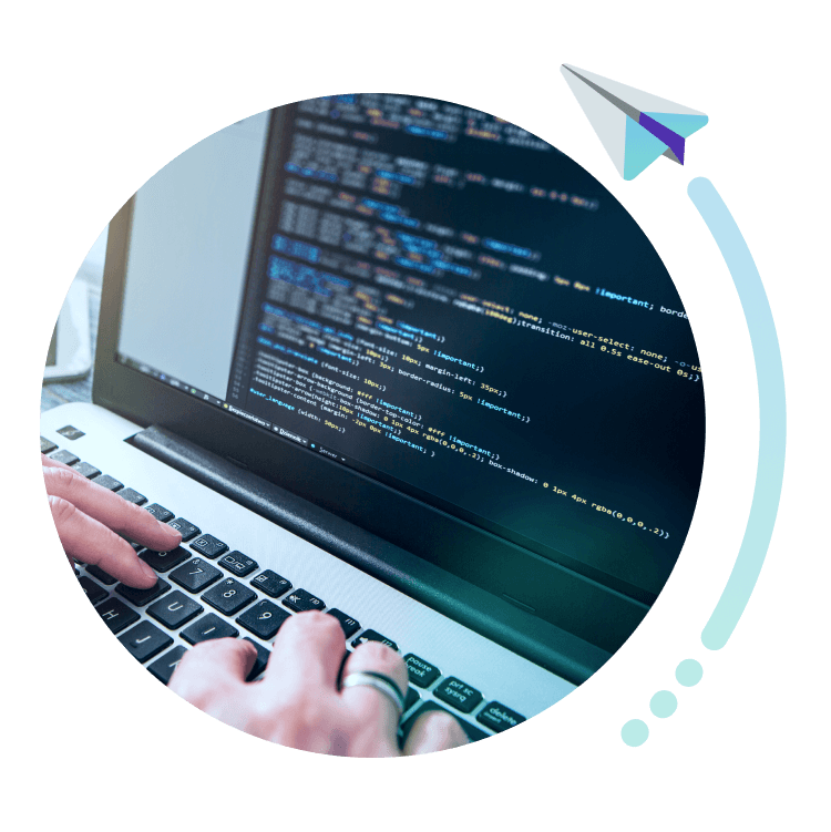 pantalla de ordenador con c&oacute;digo en la pantalla