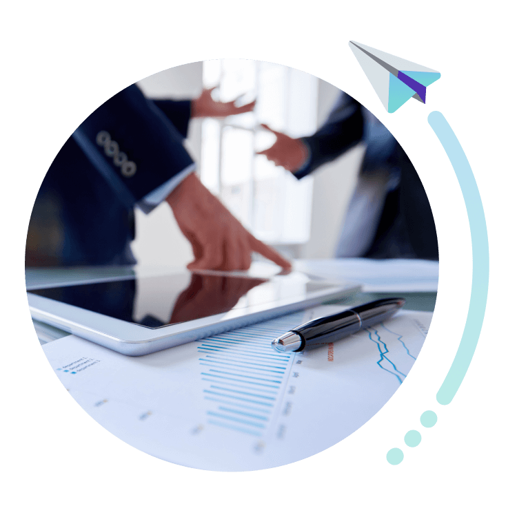 personas trabajando en sector financiero